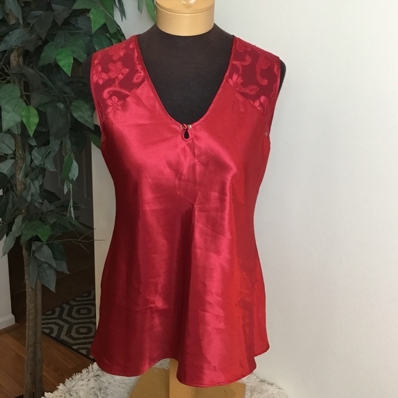 NINE and Co red satin look tank size med - Picture 1 of 16